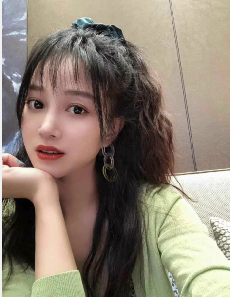 罗湖焉然：粉嫩系小女神，身材倍棒，颜值不错服务很走心